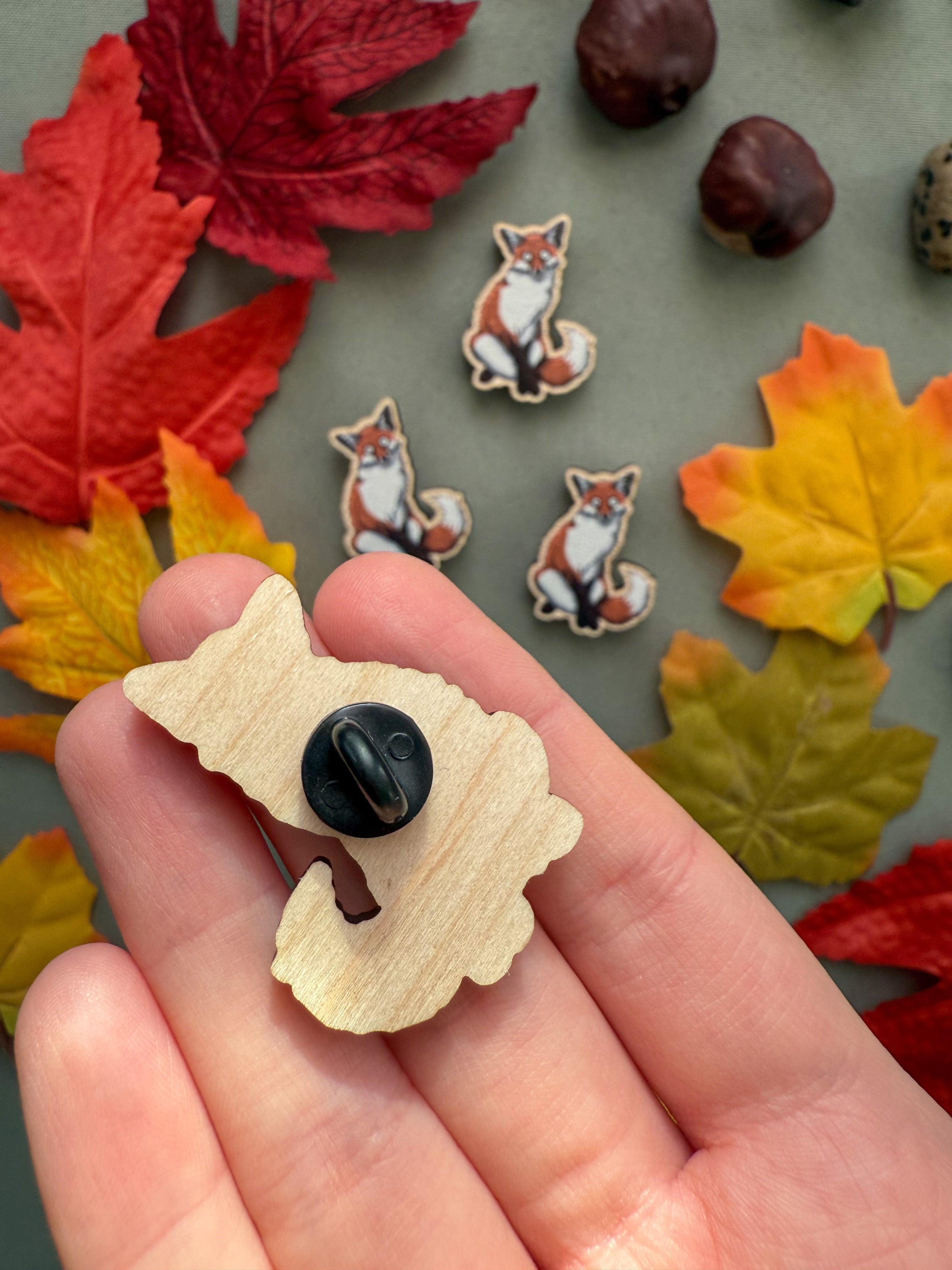 Sitting Red Fox Wooden Pin